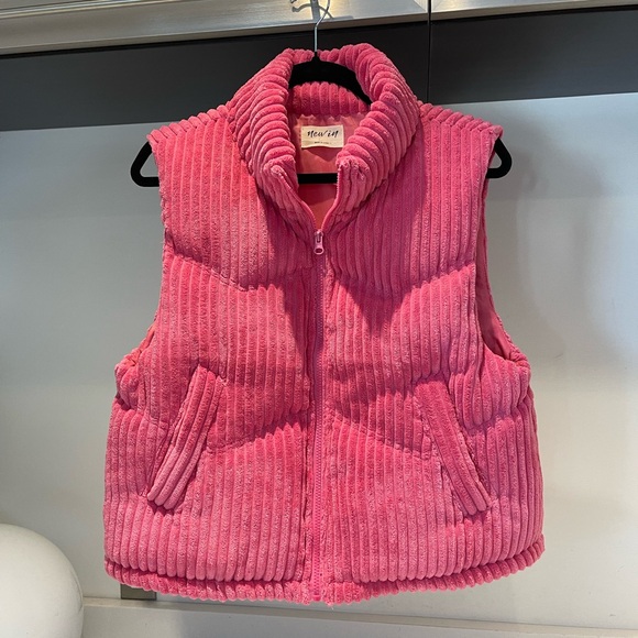 New In Jackets & Blazers - New In Pink bubblegum wide whale velvet corduroy quilted vest pockets size Large